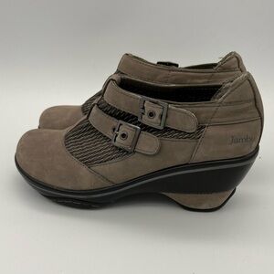 Jambu bootie size 7.5